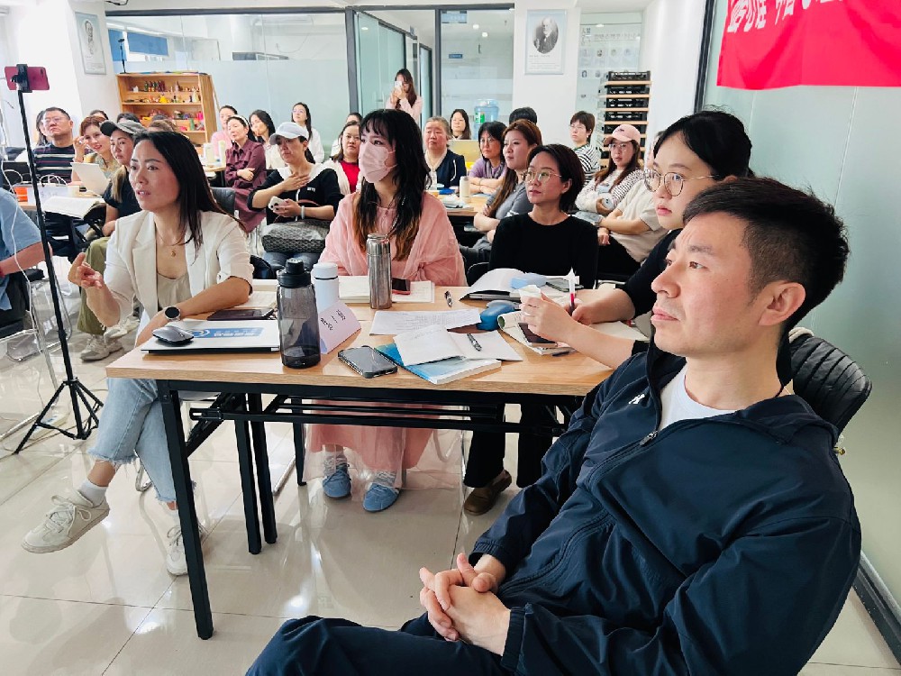 【成都心理咨询师培训】哪家靠谱？深度解析四川盟略心理学习中心报考指南